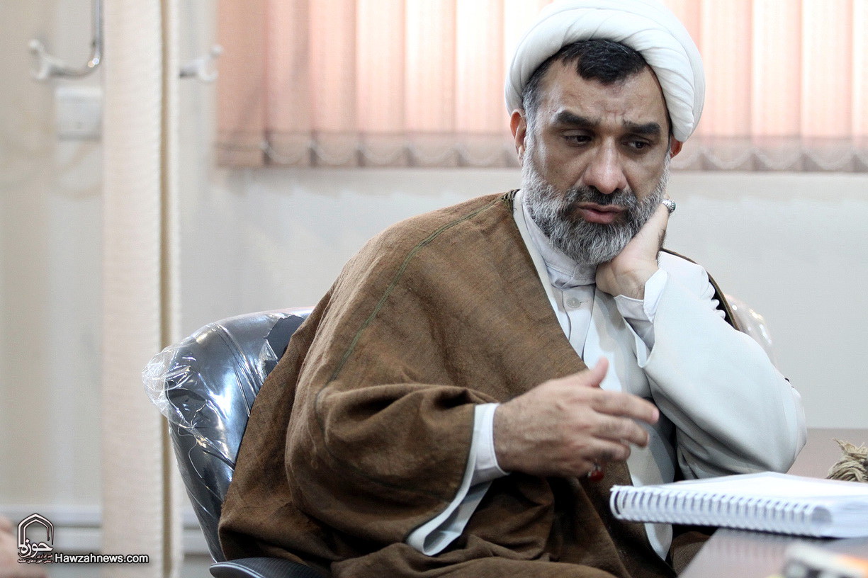 خسرو پناه:بی حجابی مربوط به ۲۰۰ سال اخیر است