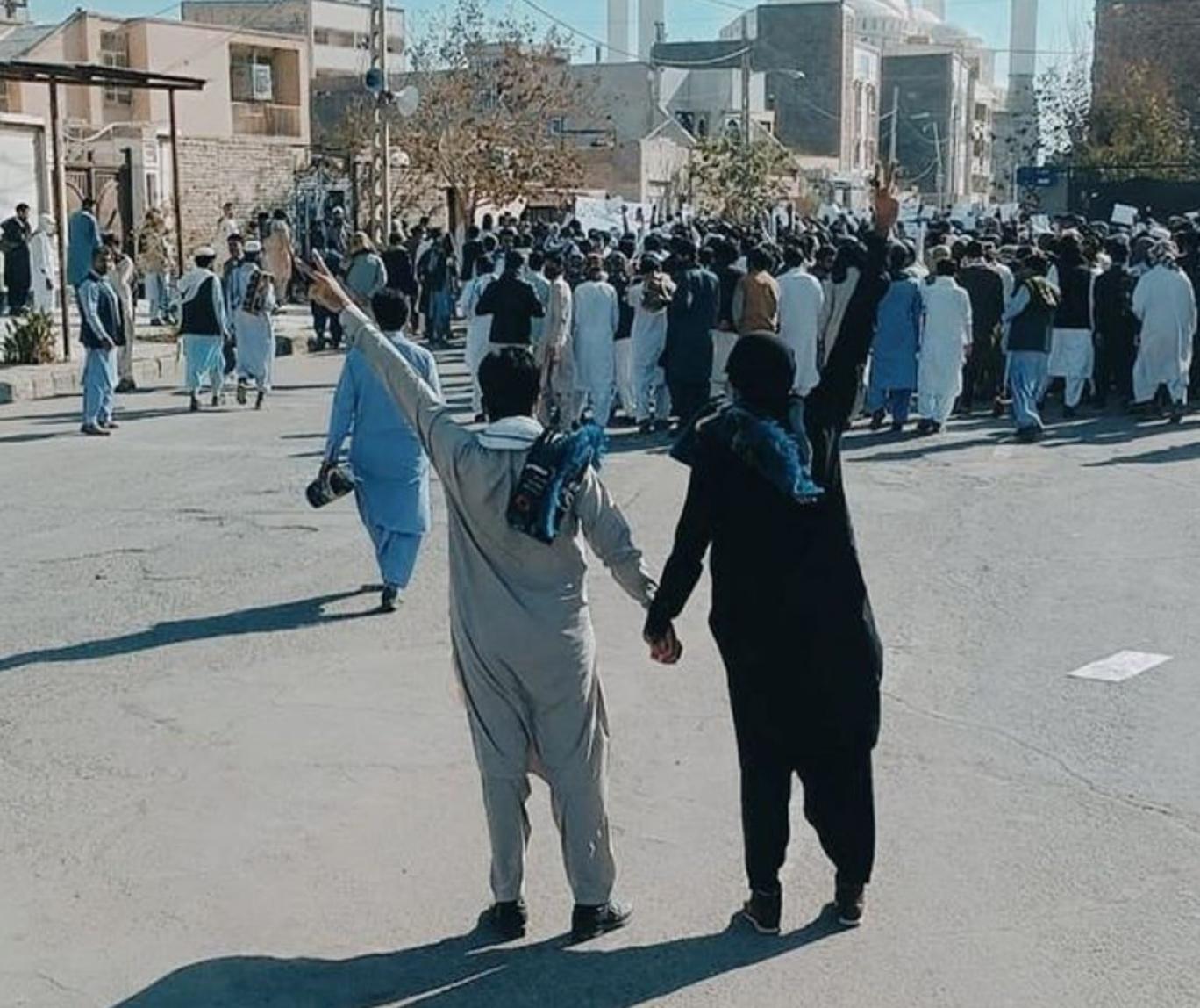 تشدید فشار بر معترضان زاهدان با حضور پرشمار عوامل حکومت در شهرعلی رغم خطبه نخواندن مولوی عبدالحمید