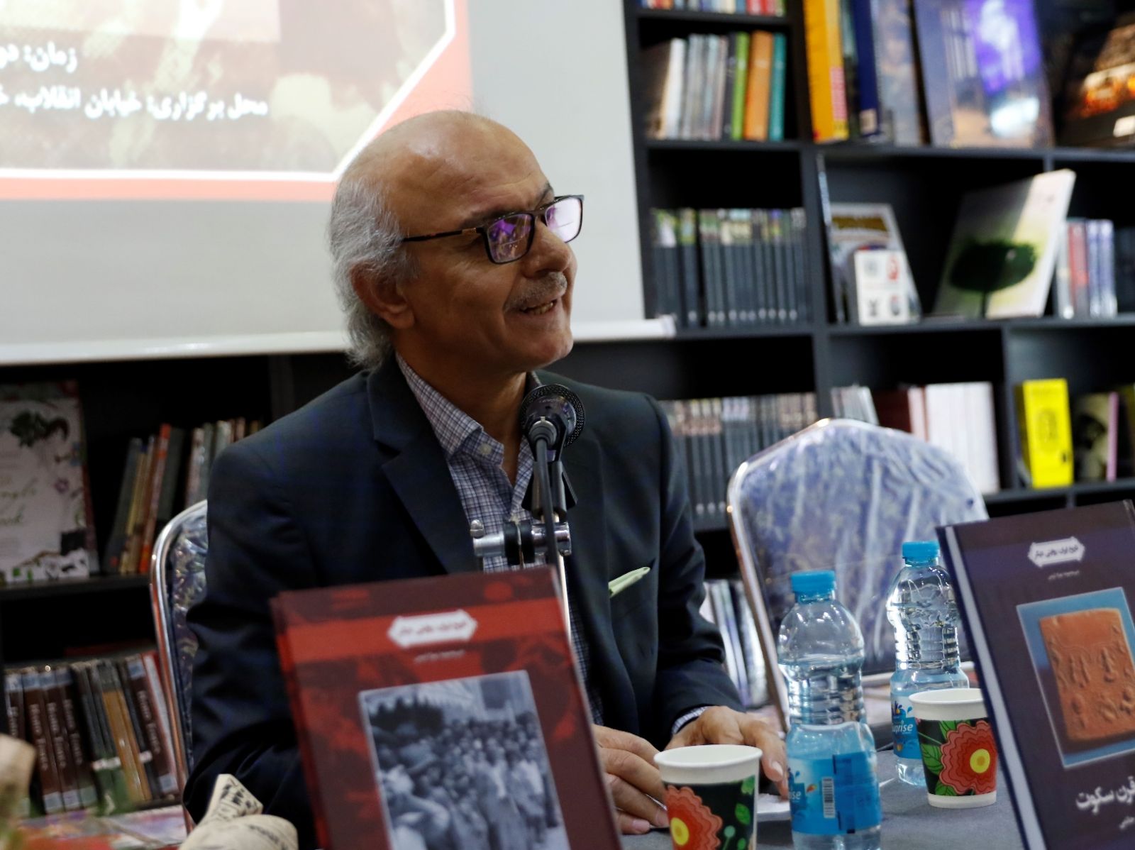 تفتیش منزل و احضار هاشم آقاجری به دادسرا