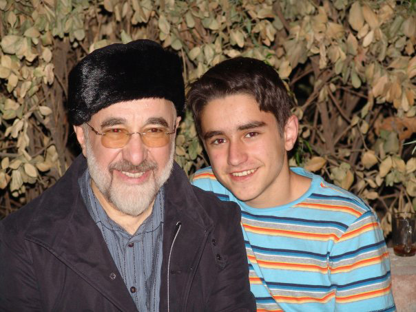 کیهان محمد خاتمی نامسلمان